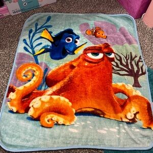 Disney Pixar Finding Dory Kids Small Throw Blanket